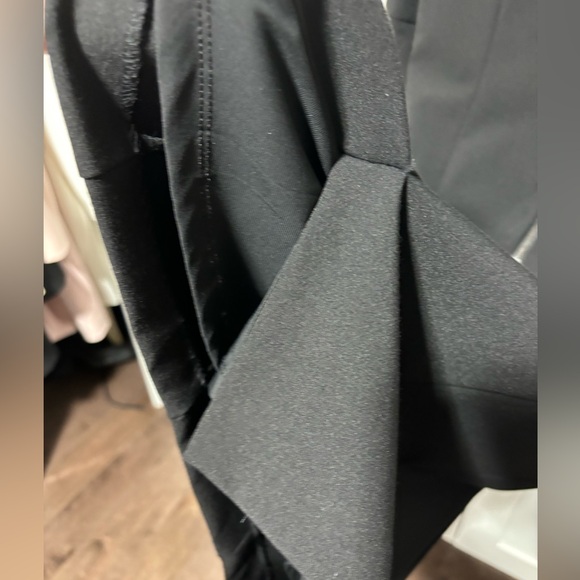 White House Black Market V neck sheath stretch puff sleeve black dress- size 10 - Picture 5 of 6